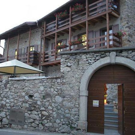 B&B Gardumo Ronzo-Chienis Bagian luar foto