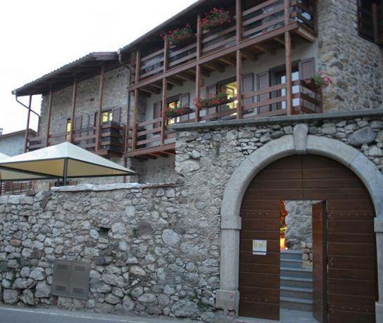 B&B Gardumo Ronzo-Chienis Bagian luar foto
